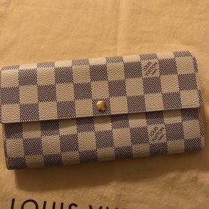Louis Vuitton Damier azur Sarah wallet
